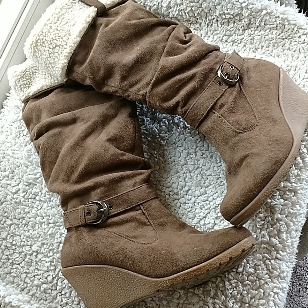 Dreams wedge dress boots